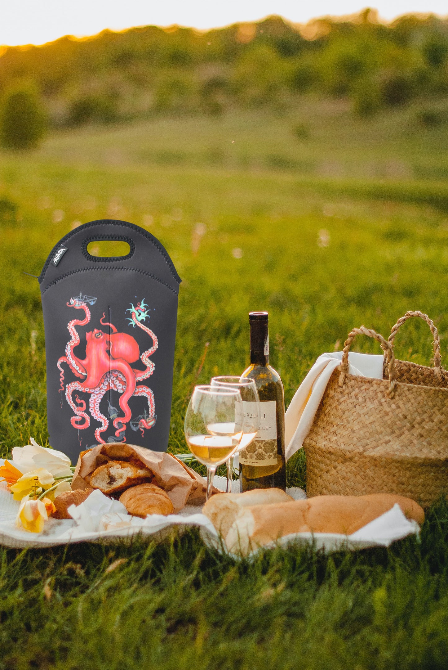 Insulated Beverage Bag - Caia Koopman - Octopus